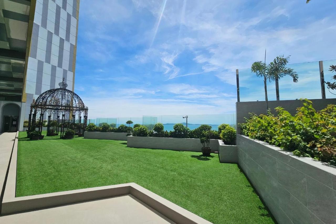 Luxury Sea View Room Beach Front Luxury Jomtien Beach Exterior photo