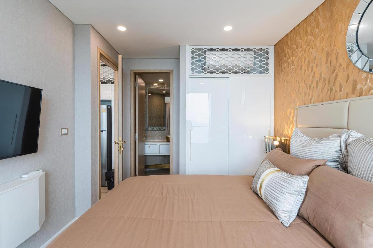 Luxury Sea View Room Beach Front Luxury Jomtien Beach Exterior photo